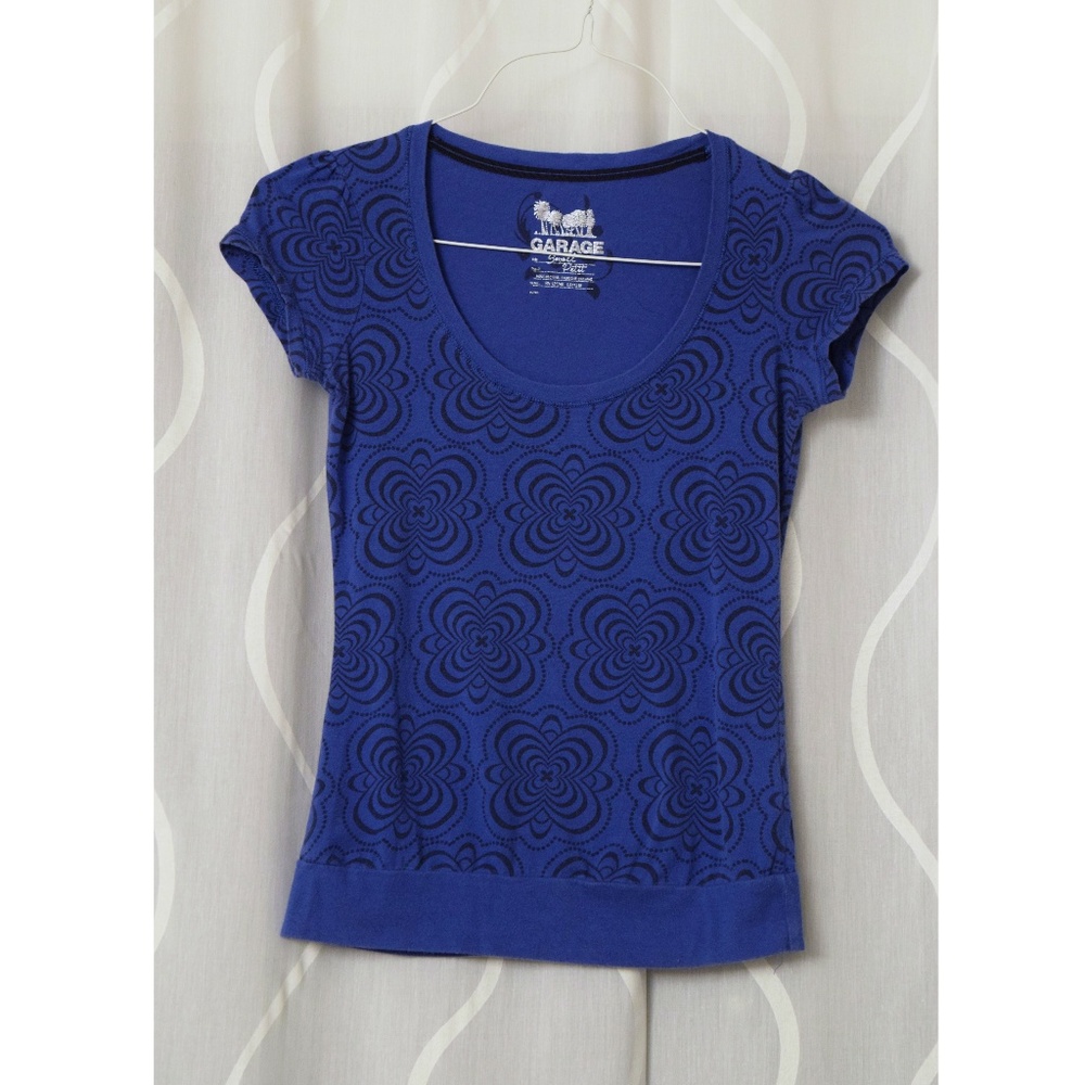 GARAGE Blue Floral Swirls Scoop Neck Stretchy T-shirt | Size S